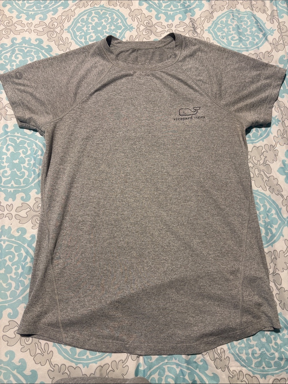 Vineyard vines performance tee
